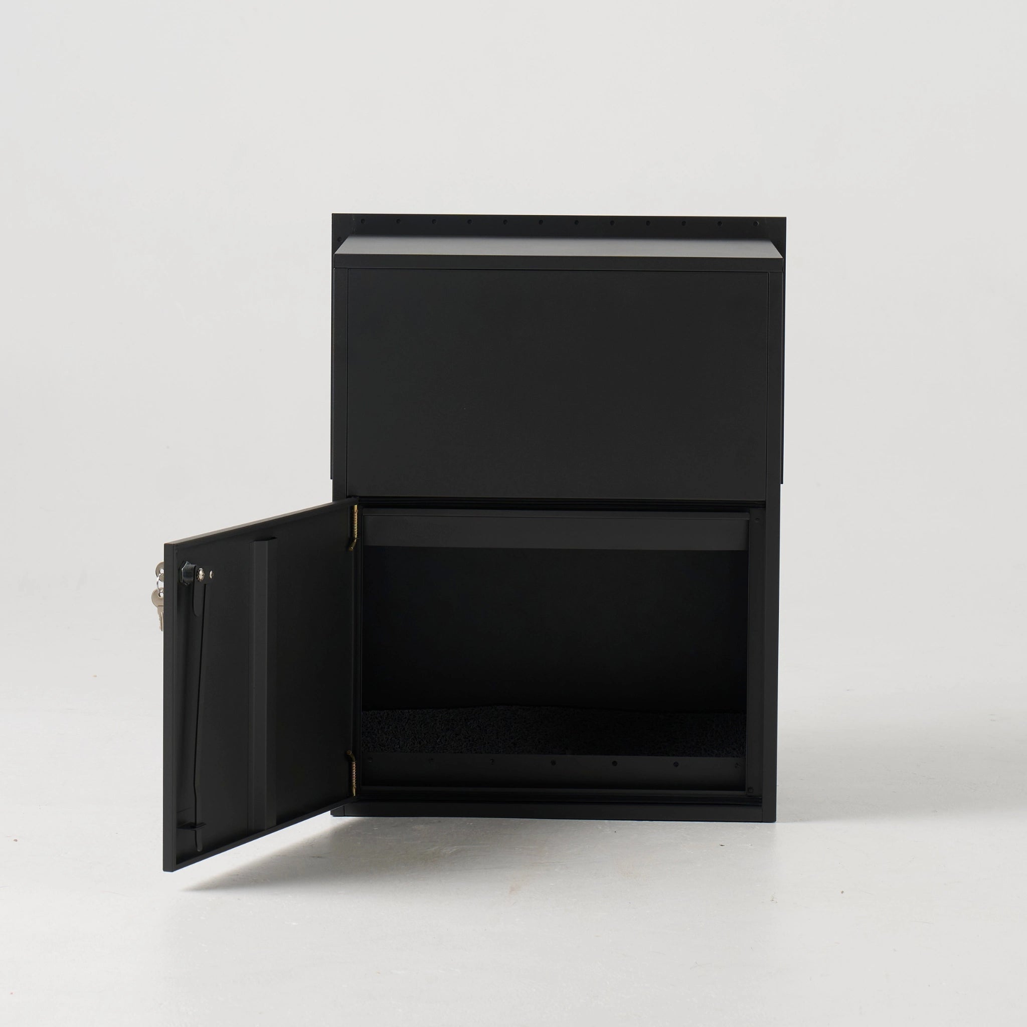 Henry | Parcel & Letterbox