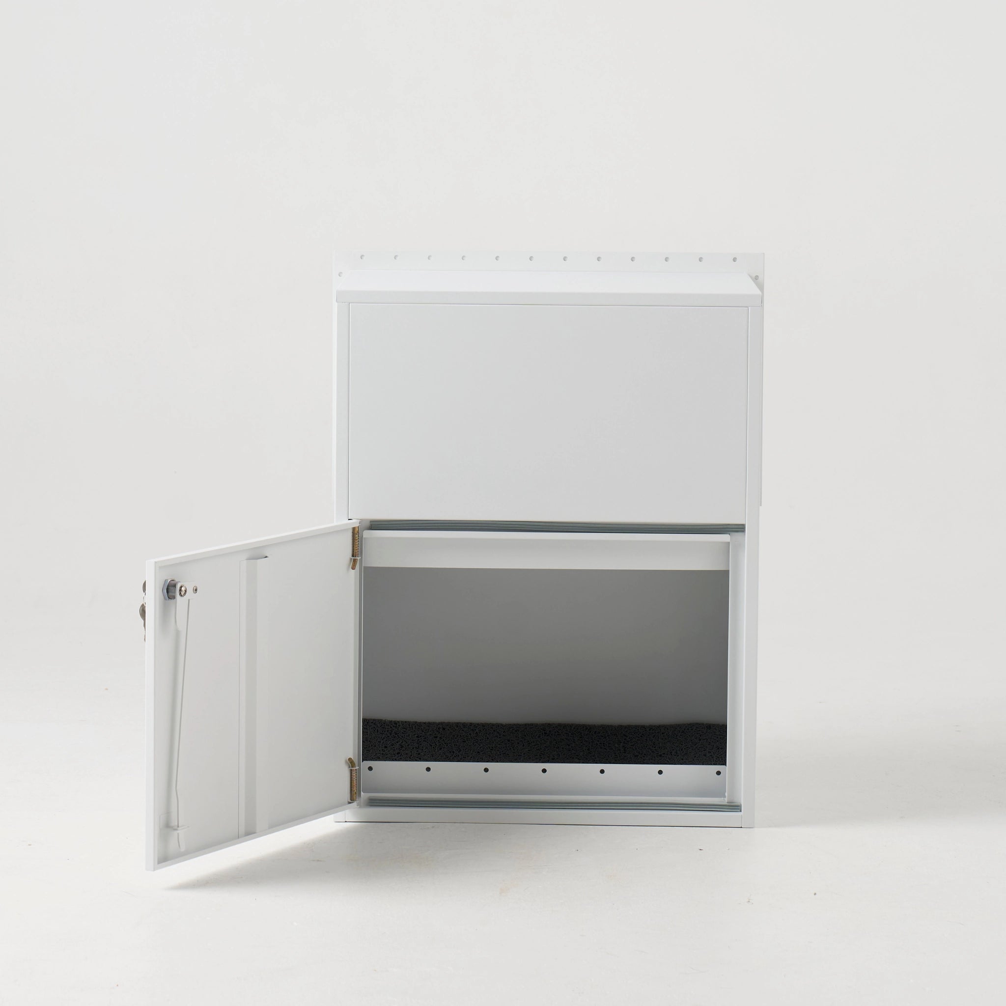 Henry | Parcel & Letterbox