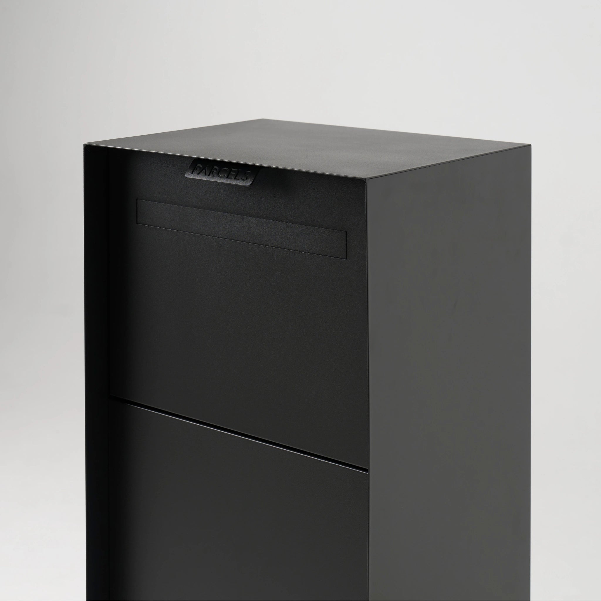 George | Parcel & Letterbox