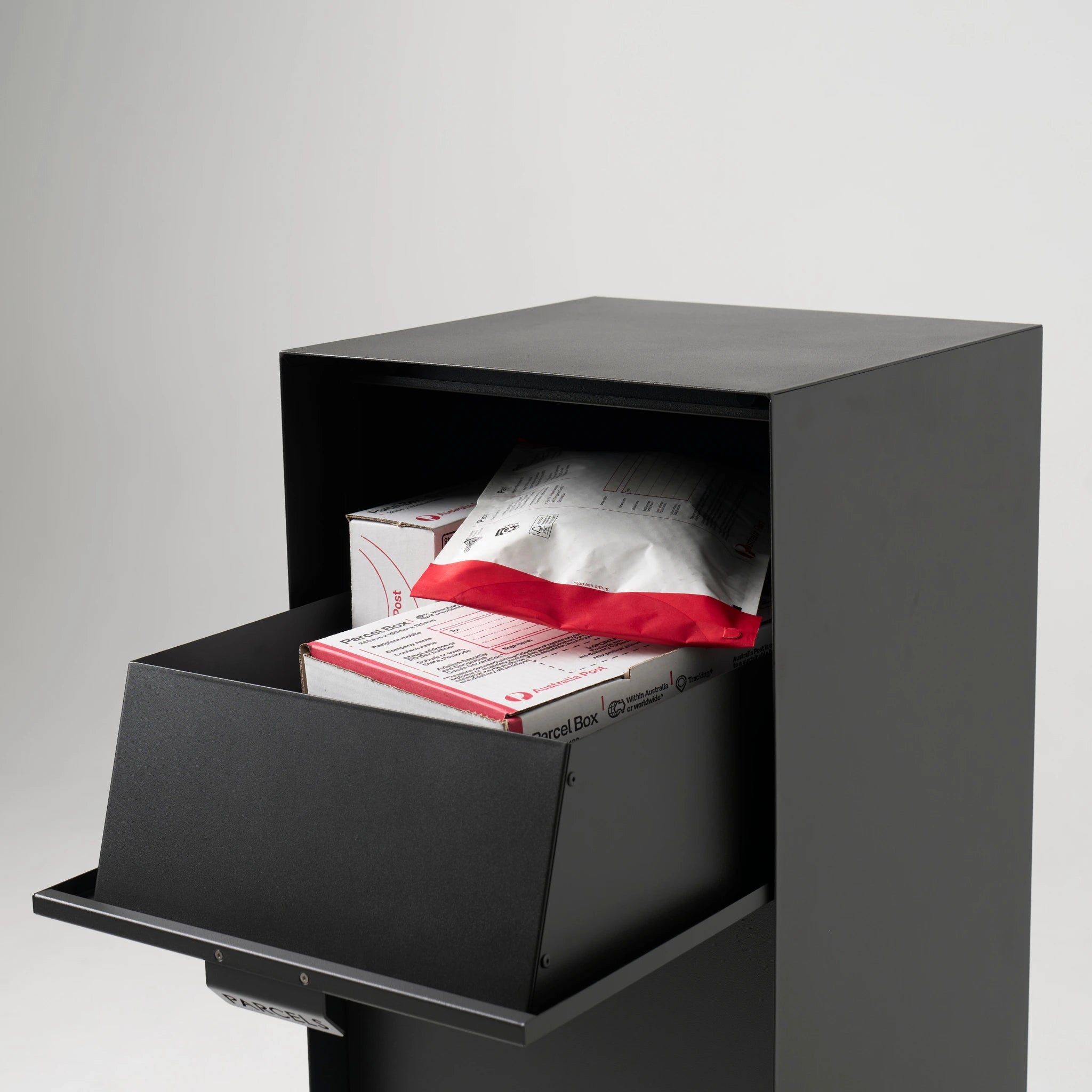 George | Parcel & Letterbox