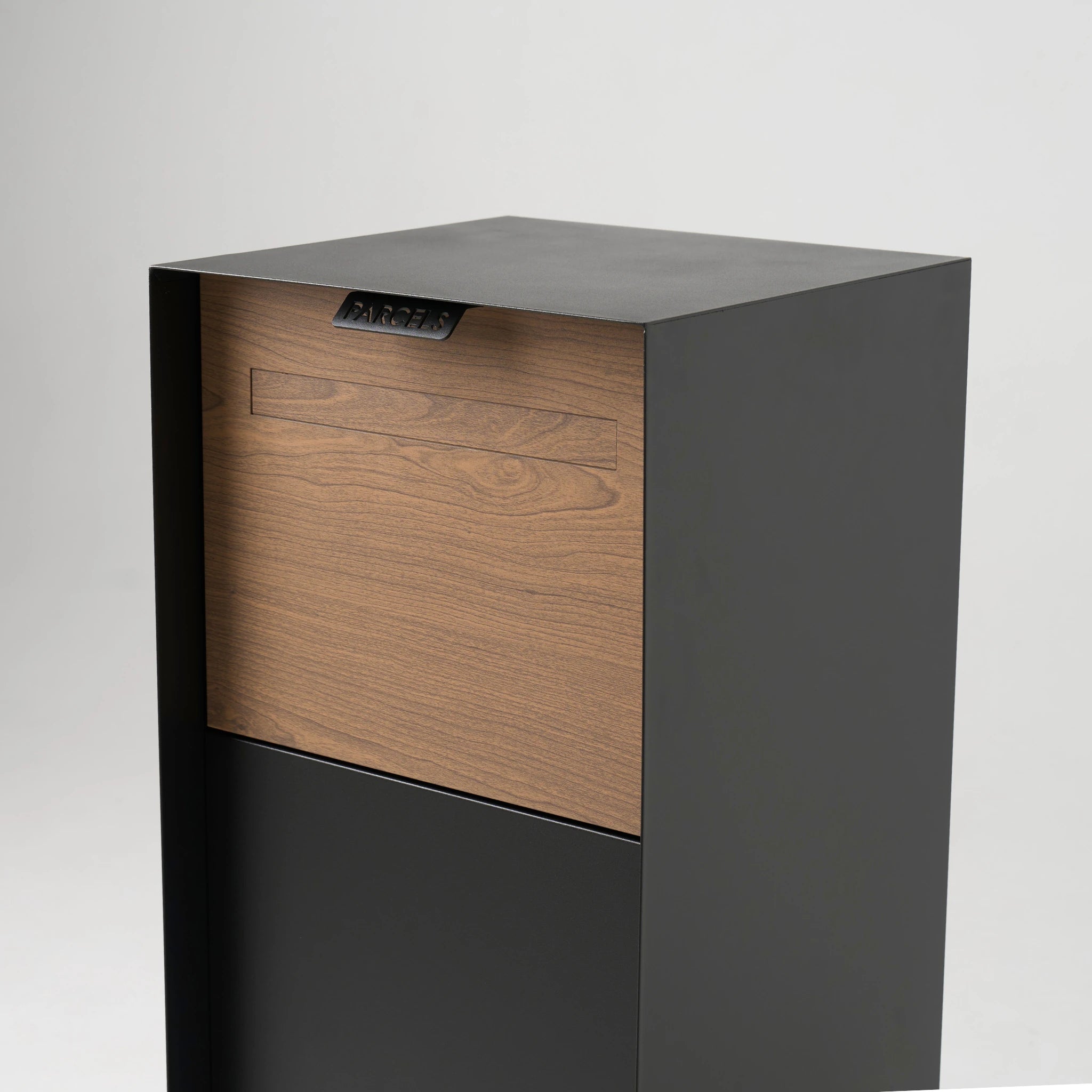 George | Parcel & Letterbox